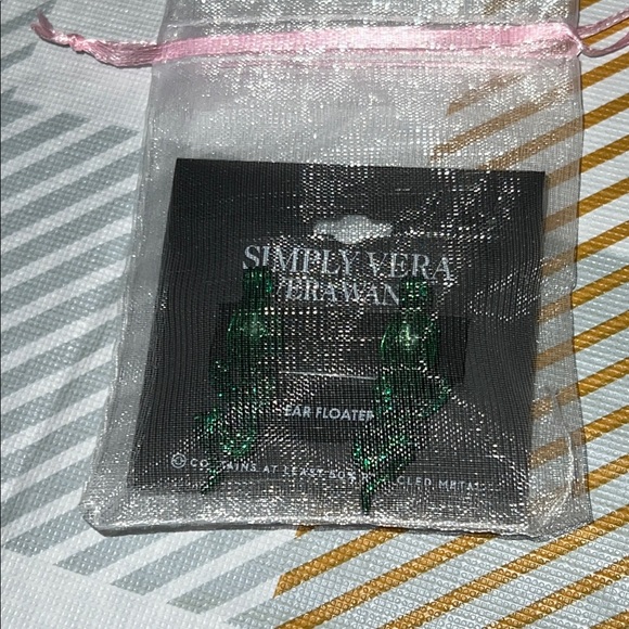 Dragon Earrings NWT Simply Vera Vera Wang - Picture 5 of 5